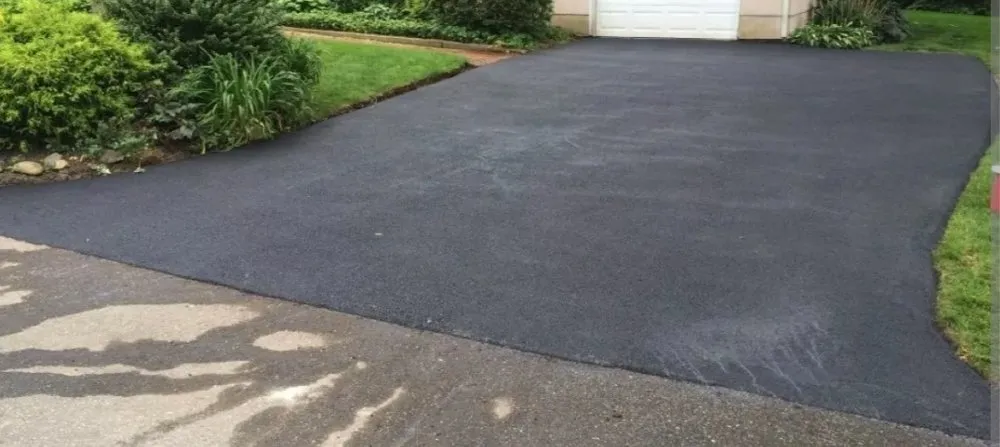 Custom yard maintenance for homes in Rockmart, GA by ProGrade & Asphalt