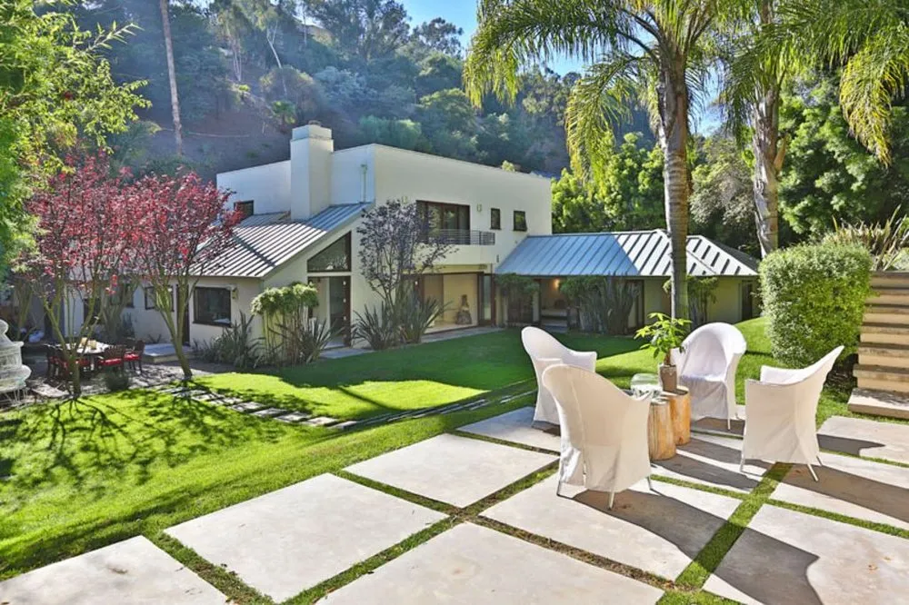 Affordable landscape design in Norman, OK by Progressive Landscaping & Fencing