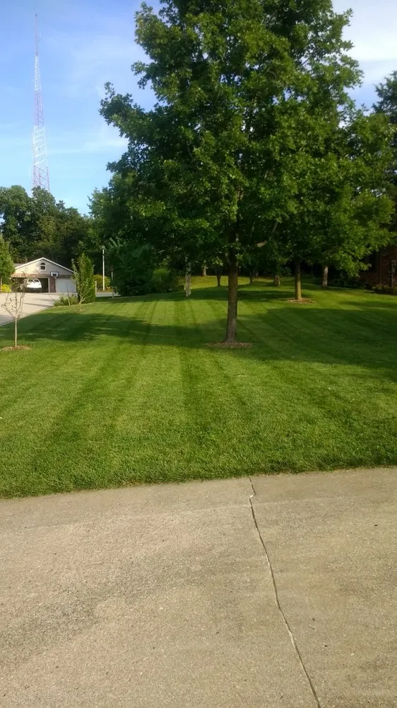 Professional garden landscaping experts serving Jefferson City, MO - ProLawn Landscape Maintenance