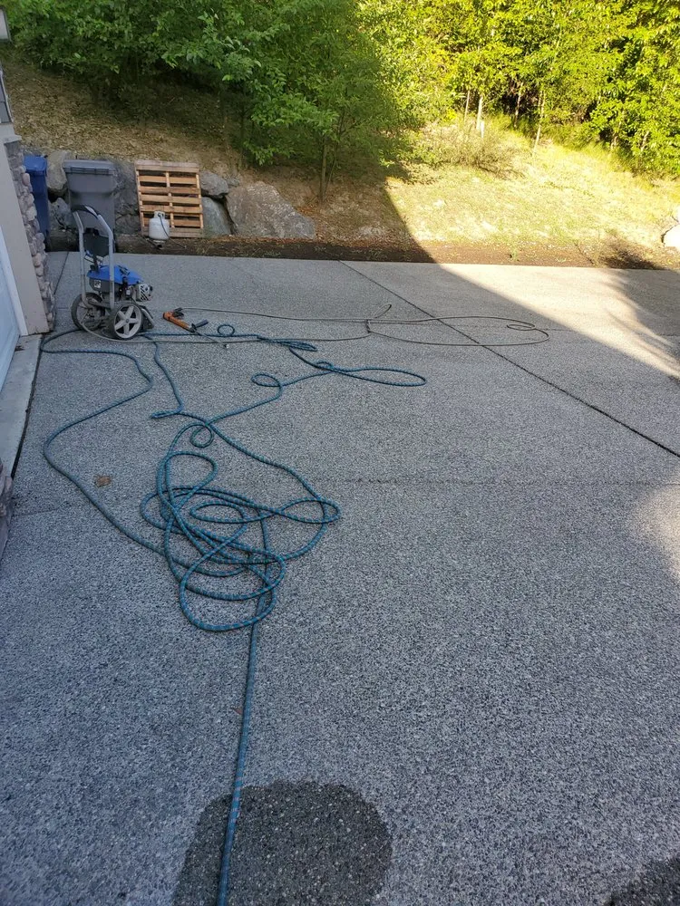 Affordable yard cleanup service experts serving Marysville, WA - Prominent Landscape Maintenance & Construction