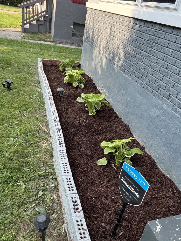 Expert lawn mowing service in Louisville, KY - Prominent Works