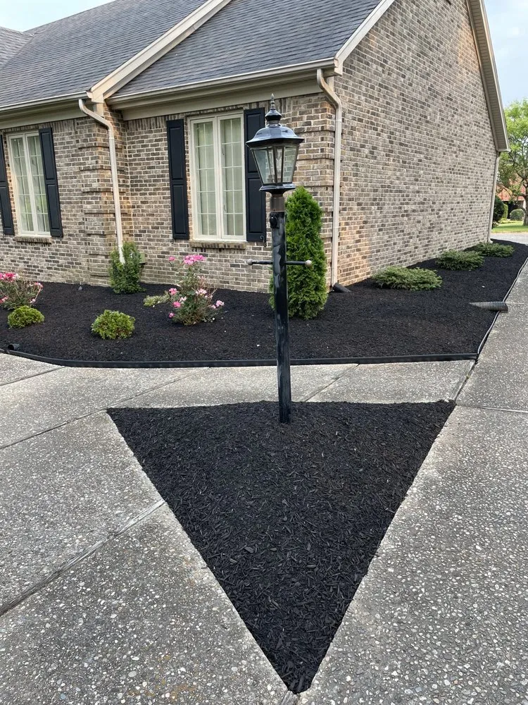 Local garden landscaping in Worthington Hills, KY by Promise Landscapes
