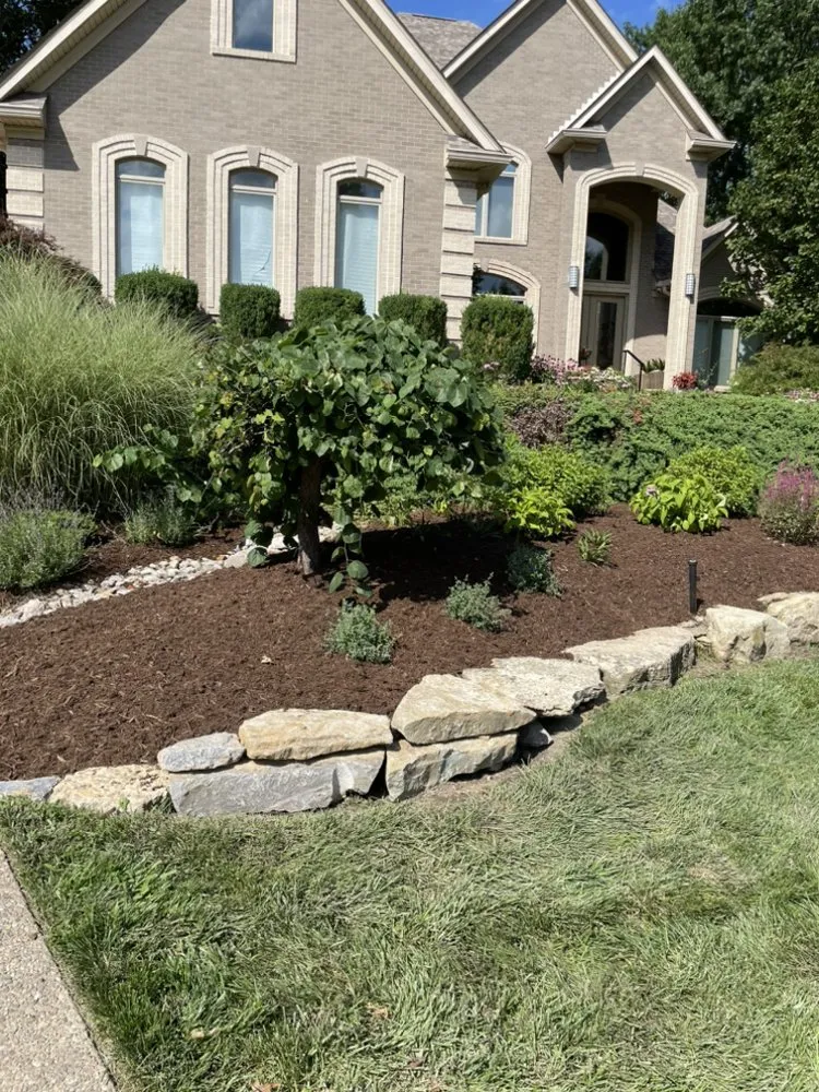Local outdoor landscaping experts serving Worthington Hills, KY - Promise Landscapes