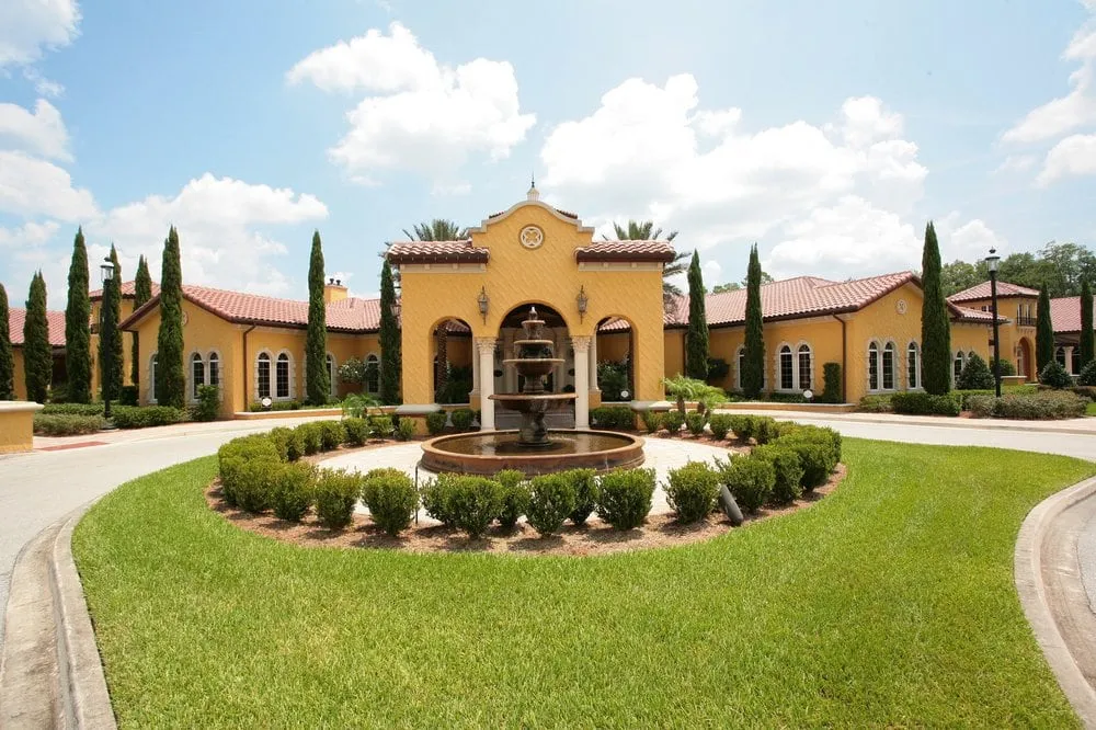 Custom lawn mowing service in Cape Coral, FL by Promo Lawn Care