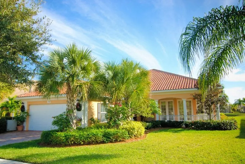 Professional residential landscaping in Cape Coral, FL - Promo Lawn Care