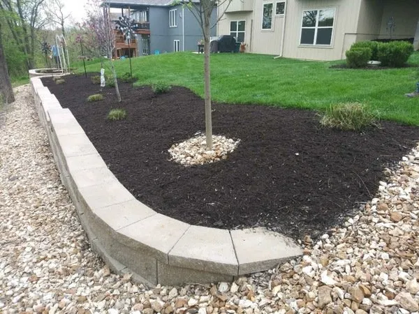 Affordable yard maintenance in Overland Park, KS - Proper Lawn Care