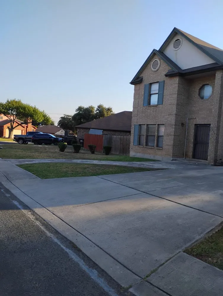 Expert residential landscaping for year-round maintenance in San Antonio, TX by Property Cuts