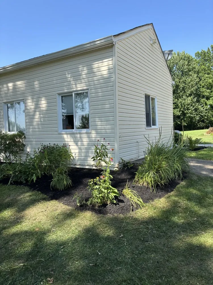 Professional lawn care service experts serving Chardon, OH - Property Management By E&E