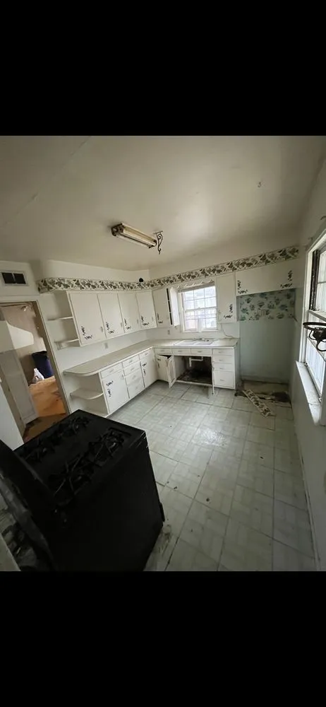 Affordable yard cleanup service near you across Independence, IA - Property Pros