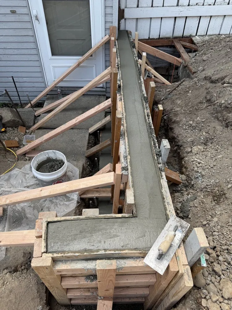 Custom landscaping services for year-round maintenance across Des Moines, WA - Property Pulse