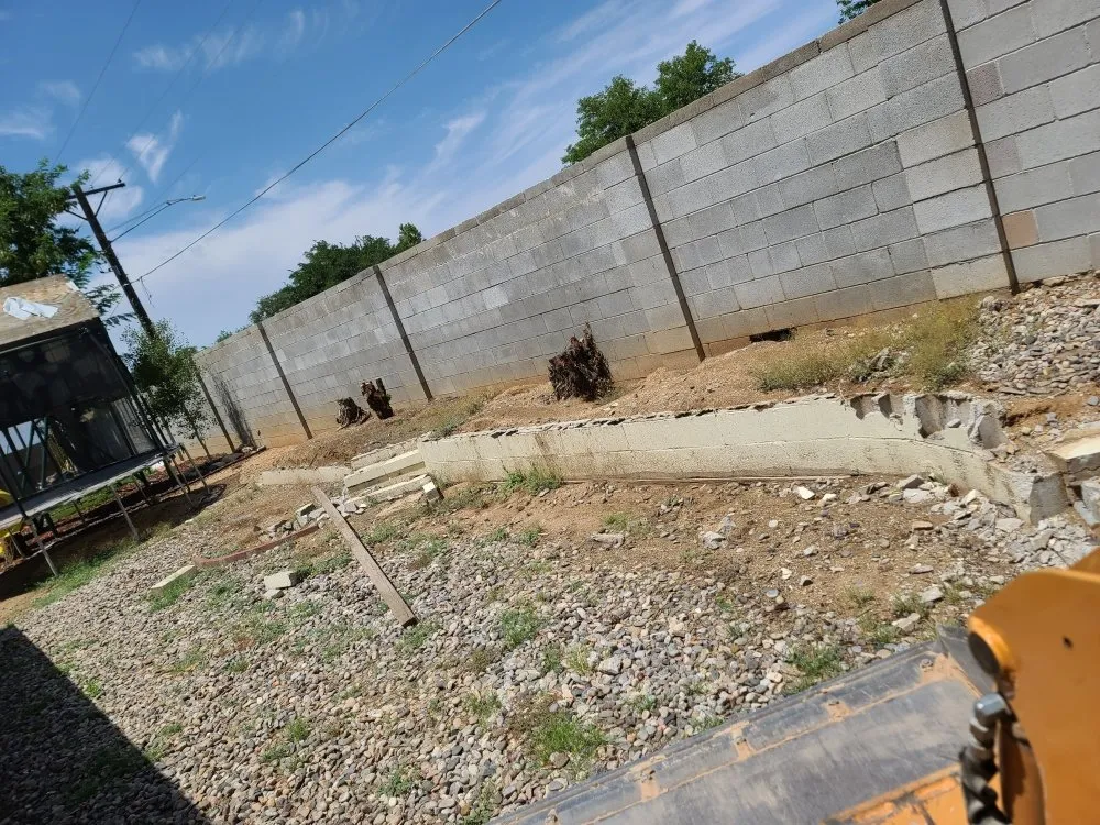 Trusted yard cleanup service in Albuquerque, NM - Property Specialist