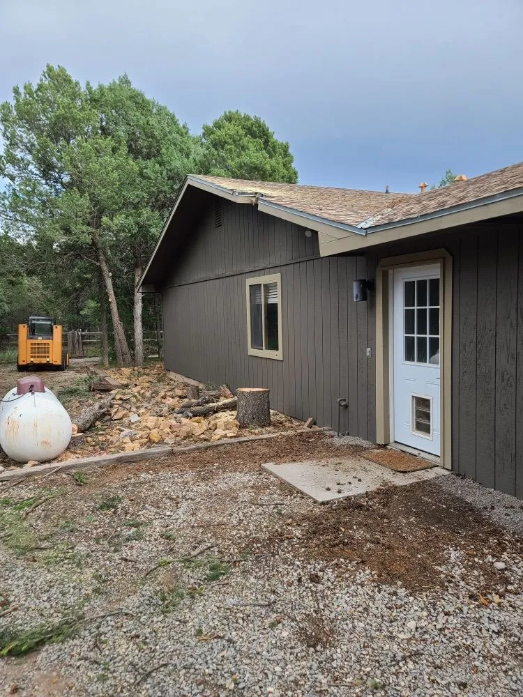 Custom lawn mowing service experts serving Albuquerque, NM - Property Specialist