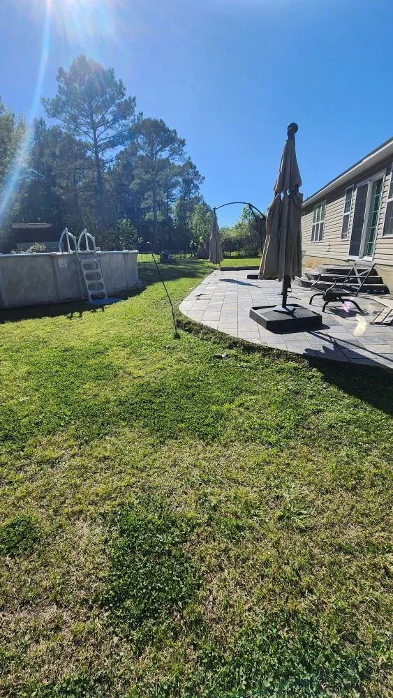 Custom landscape design in Jacksonville, NC - Pros & Cons Landscaping