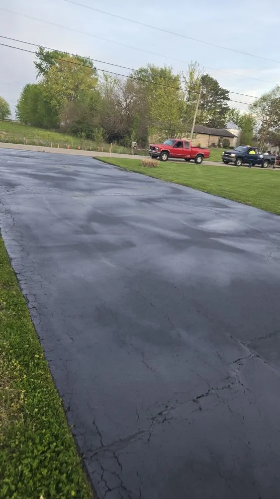 Professional lawn care service experts serving Whiteland, IN - Pro's Asphalt