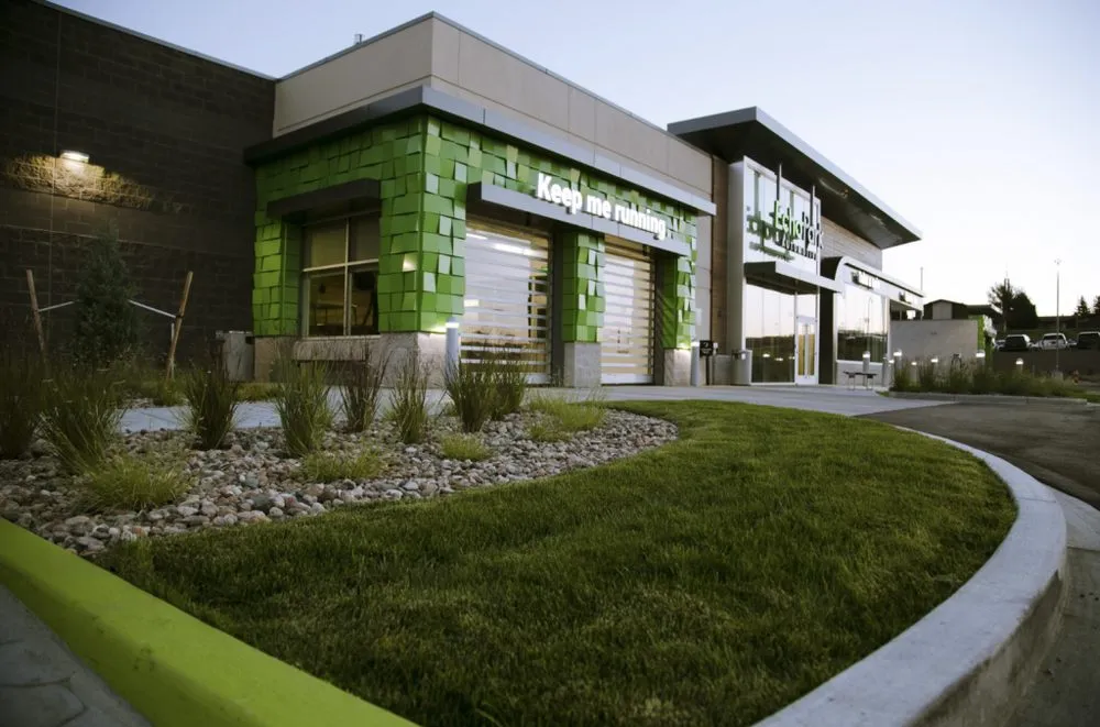 Affordable yard cleanup service near you across Granada Hills, CA - Pros Gardening Services