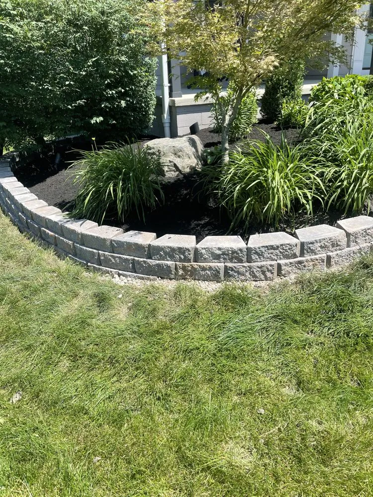 Expert yard cleanup service near you in New Albany, OH by Pros Mulch & Tree Service