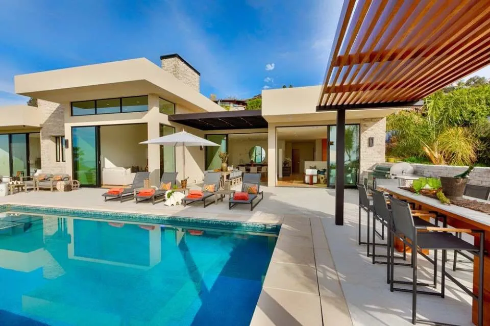 Expert yard cleanup service experts serving La Jolla, CA - Proscape Holdings