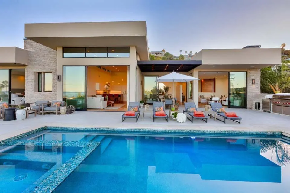 Custom lawn care service with custom design in La Jolla, CA by Proscape Holdings