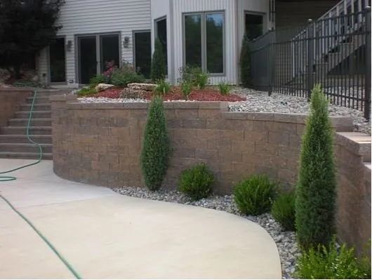 Top-rated landscape installation in Alton, IL by Proscape Landscaping