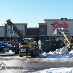 Custom lawn mowing service in Eagan, MN - ProScapes