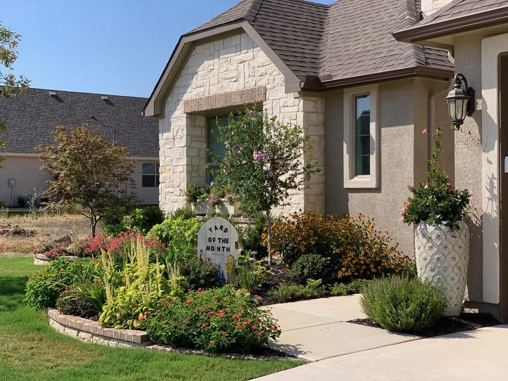 Reliable landscaping services experts serving Fort Worth, TX - ProScapes Lawn Care