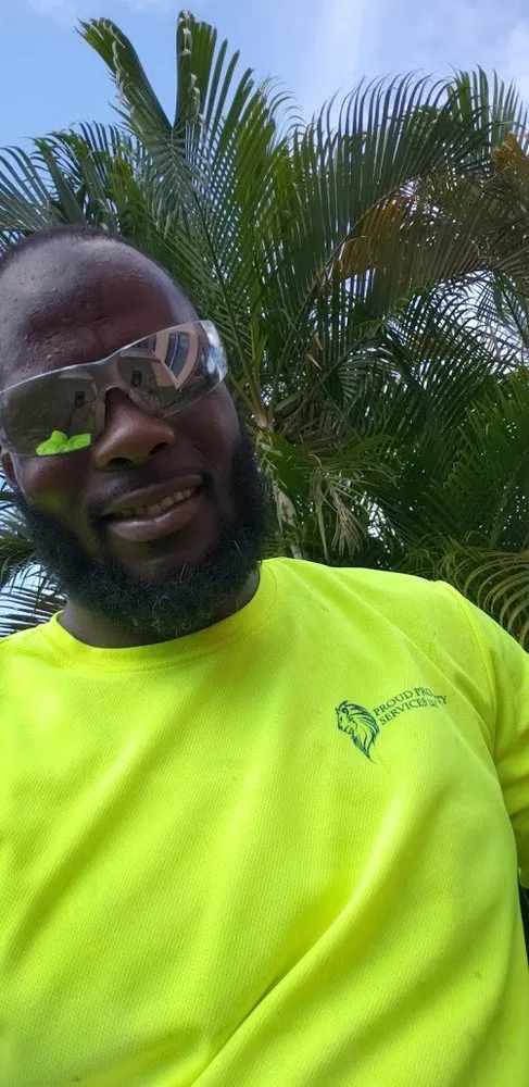 Professional yard maintenance in Miami, FL by Proud Property Services