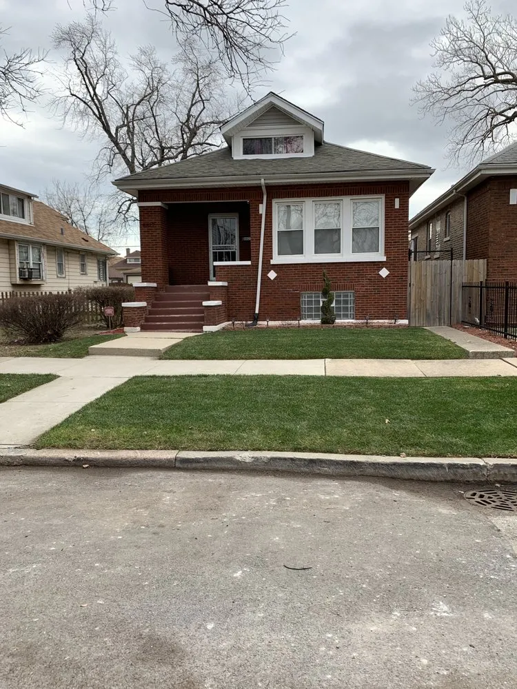 Top-rated lawn mowing service in Chicago, IL by Proworks Landscaping Solutions