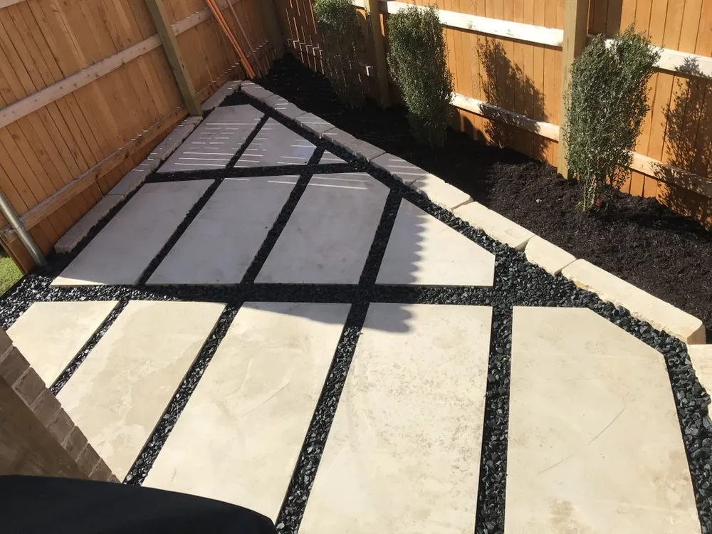 Expert lawn mowing service experts serving Austin, TX - PRT Landscaping & Contracting