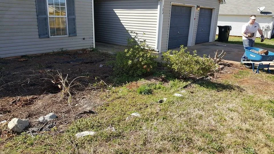 Expert yard maintenance experts serving Fayetteville, TN - Pruitt Lawn Care