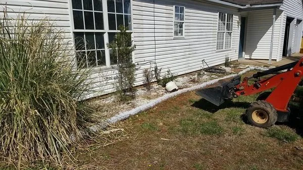 Pruitt Lawn Care Logo