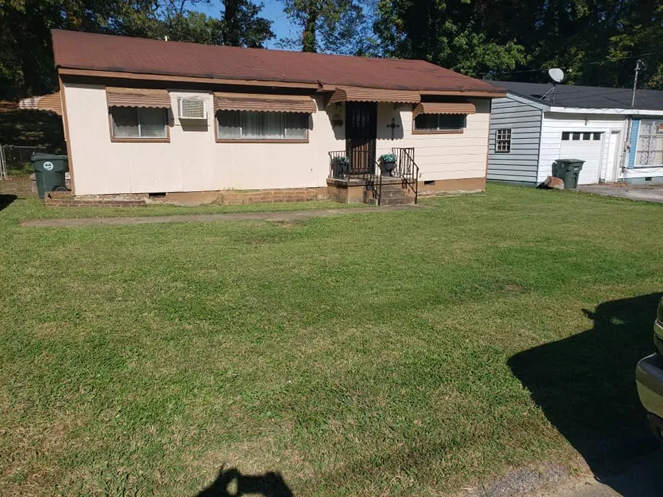 Top-rated lawn mowing service for residential properties in Chattanooga, TN by Pruitt's Affordable Lawn Care