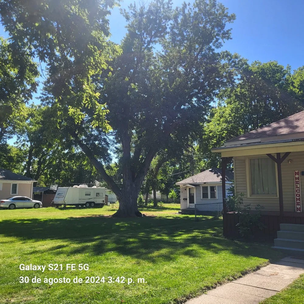 Expert garden landscaping with custom design in Grand Island, NE by Prz Landscaping