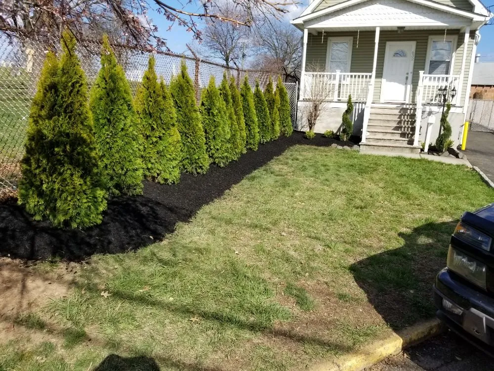 Custom garden landscaping for residential properties across Woodbridge, NJ - PSP Landscaping & Maintenance
