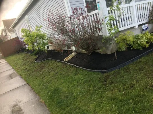 Puget A&T Landscaping Logo