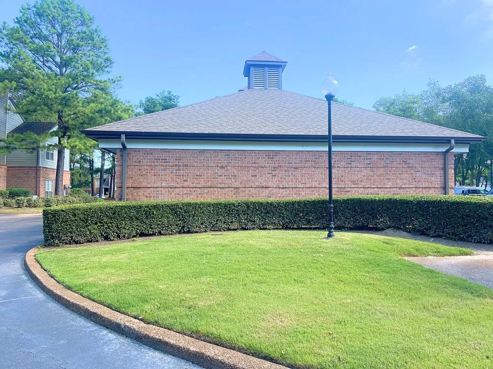 Expert outdoor landscaping experts serving Memphis, TN - Pugh's EarthWorks Memphis