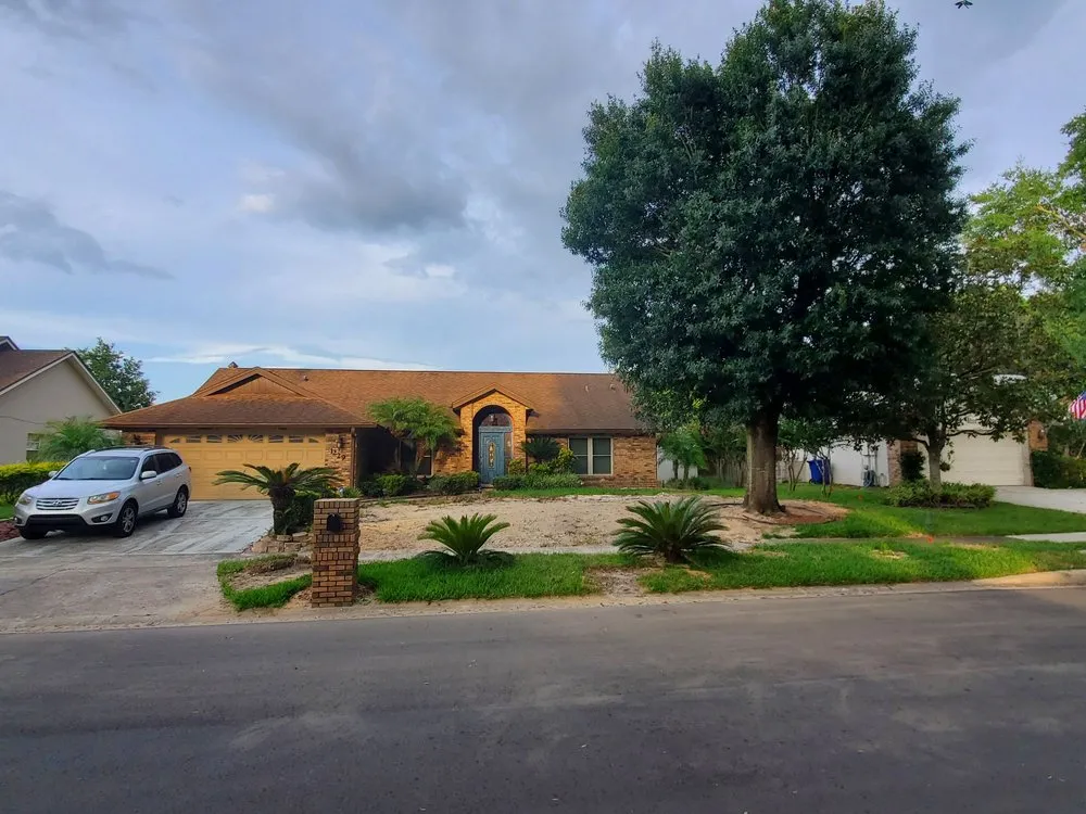 Trusted yard cleanup service in Orlando, FL by Pugh’s Outdoors