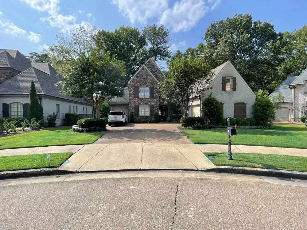 Top-rated landscape design experts serving Memphis, TN - Pugh's Residential Spray