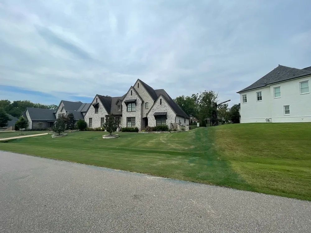 Custom outdoor landscaping for beautiful yards in Memphis, TN by Pugh's Residential Spray