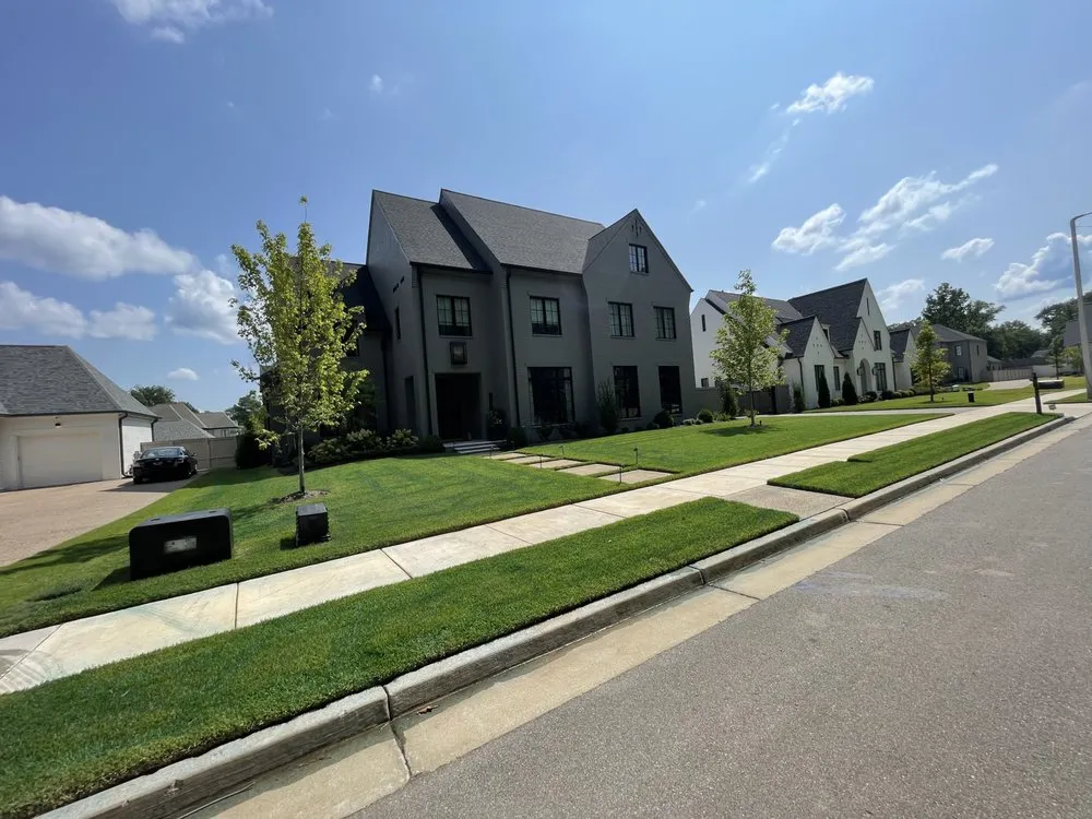 Custom outdoor landscaping in Memphis, TN by Pugh's Residential Spray