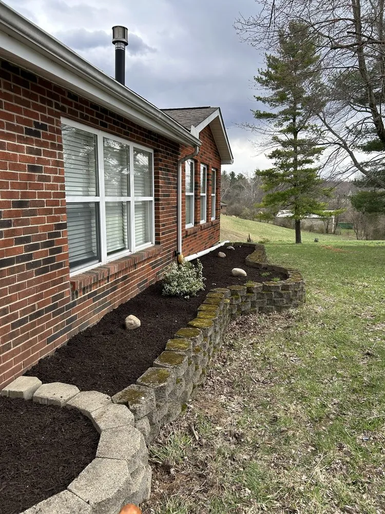 Professional residential landscaping experts serving Goshen, OH - Pugh’s site and lawn development