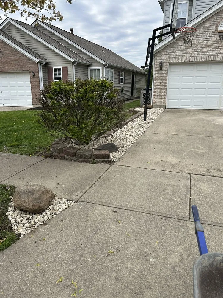 Expert residential landscaping in Goshen, OH by Pugh’s site and lawn development