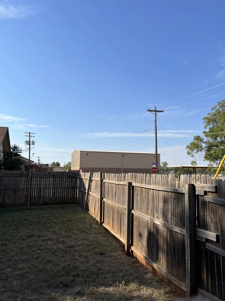 Professional garden landscaping in Burkburnett, TX - Pugs Green Lawn And Contract Service