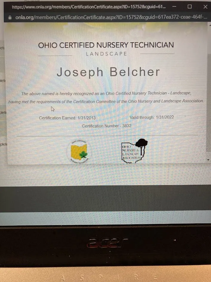 Reliable garden landscaping near you in Toledo, OH by Pullin-Up