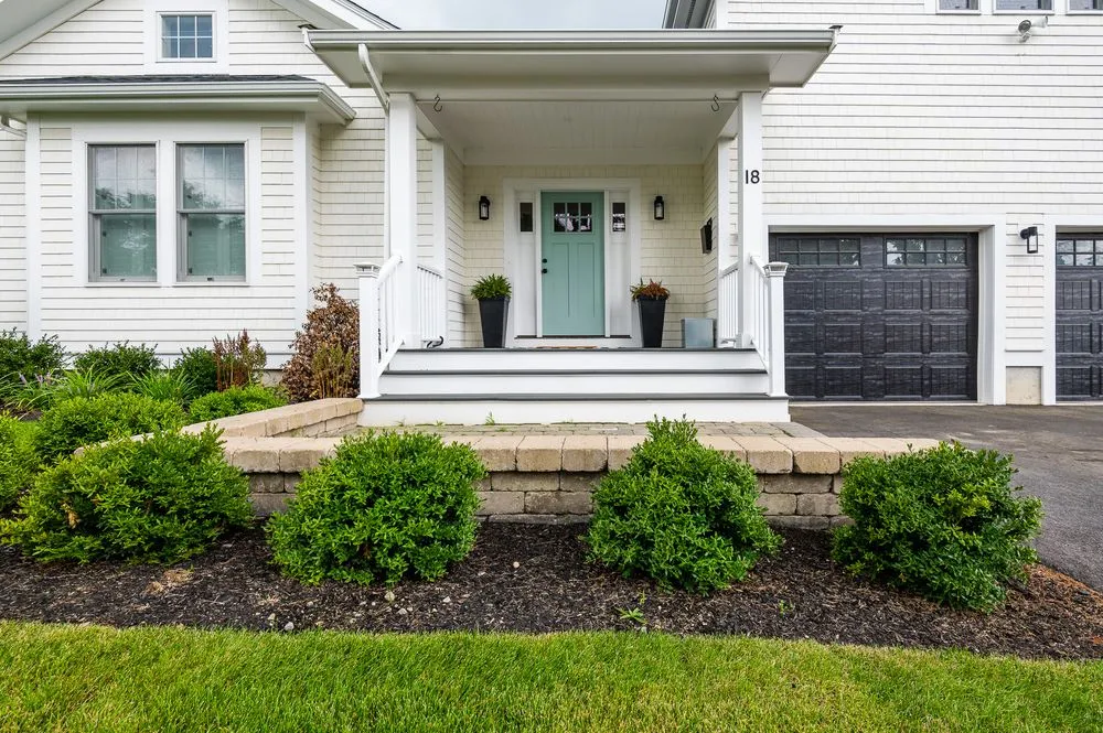 Local yard cleanup service experts serving Hingham, MA - Pungitore Irrigation & Fertilizer