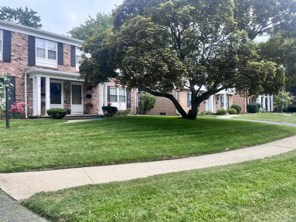 Top-rated landscape design near you in Toledo, OH by Puplee’s Lawn and Landscape