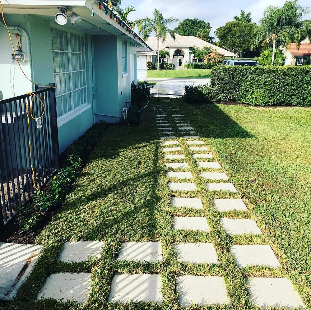 Top-rated garden landscaping in Jupiter, FL by Pura Vida Landscape