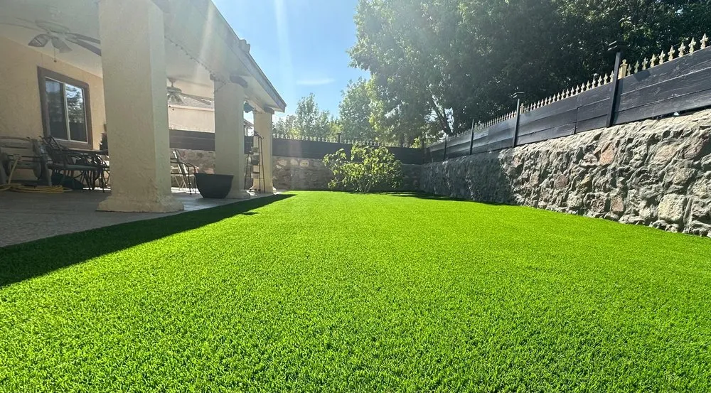 Custom lawn care service near you across El Paso, TX - Purchase Green Artificial Grass - El Paso