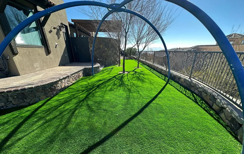 Local landscape design experts serving El Paso, TX - Purchase Green Artificial Grass - El Paso