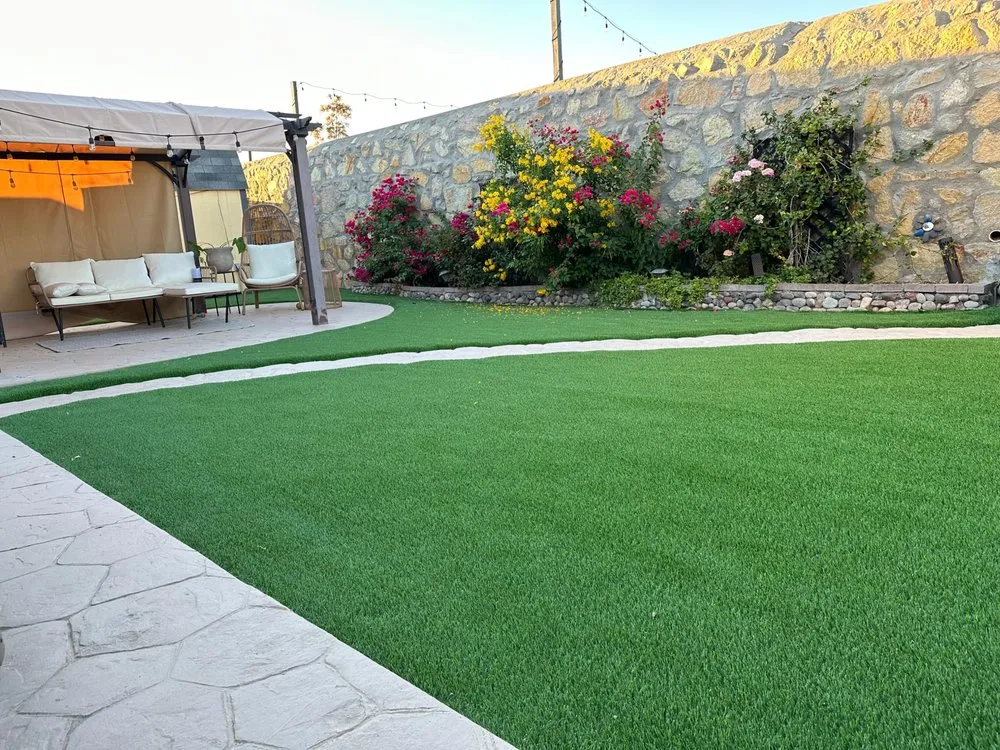 Expert lawn mowing service in El Paso, TX - Purchase Green Artificial Grass - El Paso
