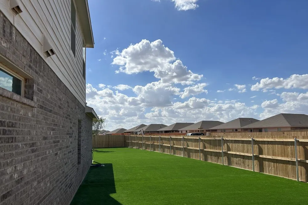 Top-rated lawn mowing service in Odessa, TX by Purchase Green Artificial Grass - Odessa-Midland